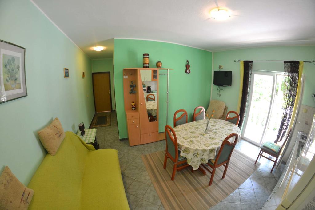 Apartmani Jenny I Tania Lopar Exterior photo